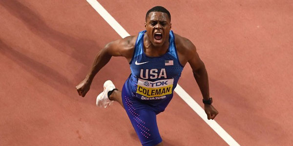 العدّاء الأمريكي كولمان يفوز بأول سباق 100م بعد الإيقاف بسبب المنشطات