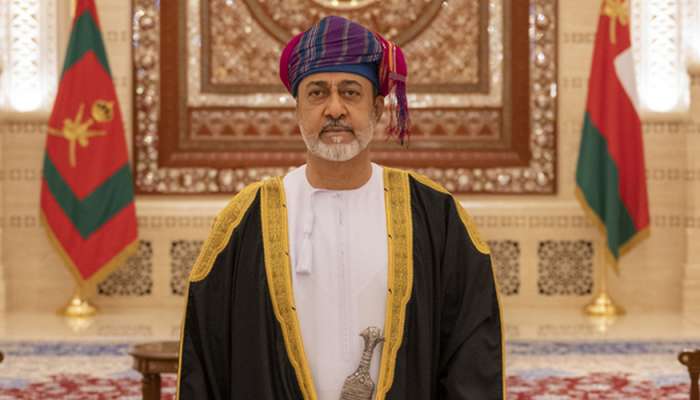 His Majesty receives credentials of ambassadors