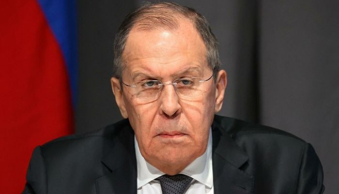 وزير الخارجية الروسي يغادر سلطنة عُمان