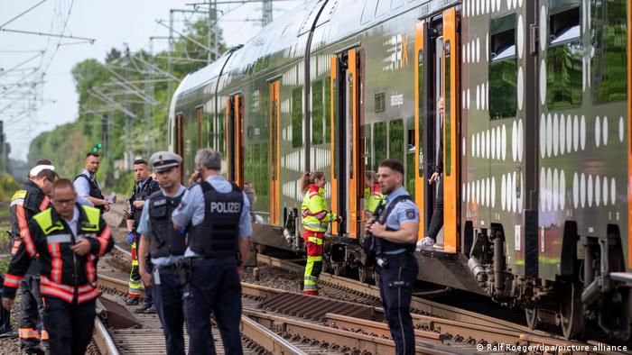 Germany: Knife attack on train leaves several wounded