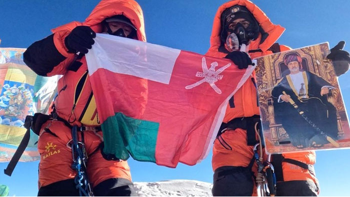 Omani mountaineer scales Everest, Lhotse in 24 hours