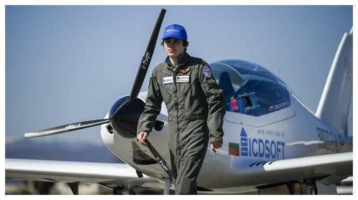 Teenage pilot to land in Oman amid record setting flight attempt
