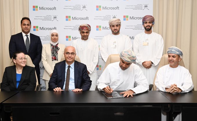 ’النقل والاتصالات’ توقع اتفاقية مع ’مايكروسوفت’ لتسريع التحول الرقمي في سلطنة عمان