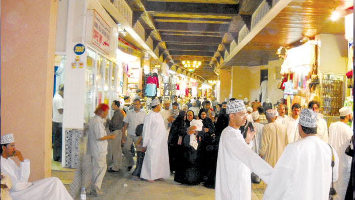 Oman's population crosses 4.5 million