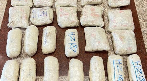 Two arrested for smuggling drugs into Oman