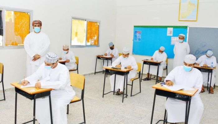 الأحد.. أكثر من 54 ألف طالب وطالبة يؤدون امتحانات نهاية الفصل لدبلوم التعليم العام