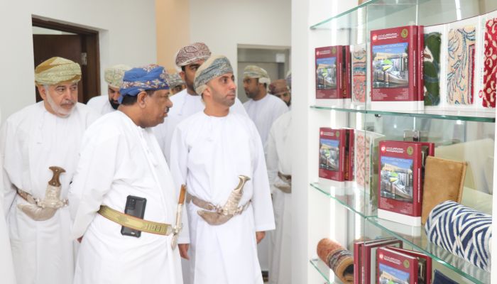 ربط إلكتروني بين مكتبة غرفة شمال الباطنة والمكتبة الرئيسية لجامعة السلطان قابوس