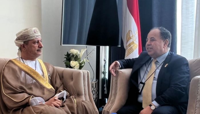 معالي سُلطان الحبسي يلتقي بوزير المالية المصري