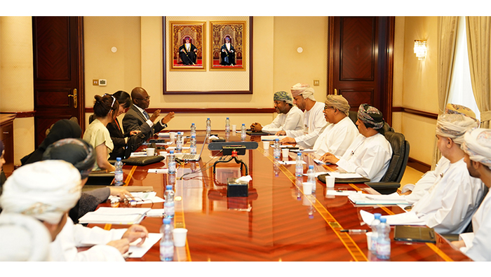 Oman hosts IMF experts