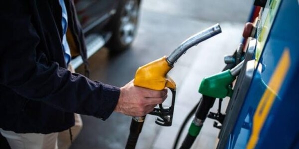 أسعار البنزين في الولايات المتحدة تتجاوز الـ 5 دولارات للجالون لأول مرة