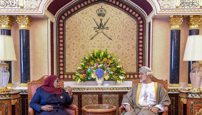 جلالة السلطان و الرئيسة التنزانية يعقدان لقاءً ثُنائيًّا بقصر العلم العامر