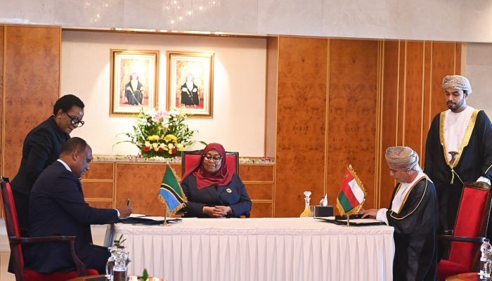 سلطنة عمان وتنزانيا توقعان على 6 مذكرات تعاون
