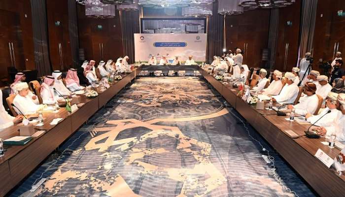 GCC Secretary-General meets heads of Federation, Gulf Chambers in Oman