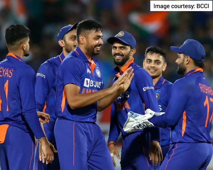 Avesh's four- wicket haul, Karthik's 55 help India level T20I series over SA
