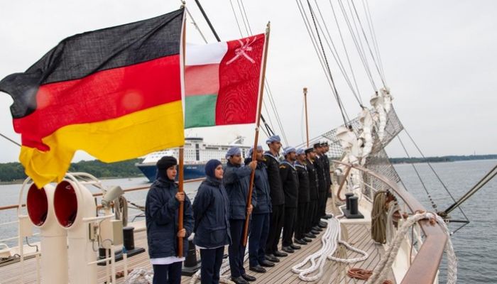 سفينة شباب عمان الثانية  تصل مدينة كيل الألمانية