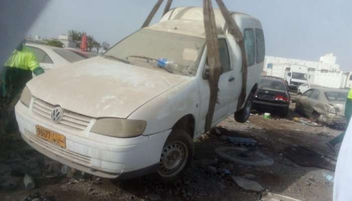 Abandoned vehicles removed from roads in Muscat