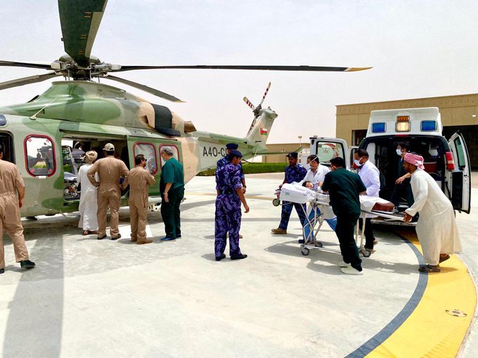 طيران الشرطة ينقل طفلة تعرضت لحادث دهس إلى مستشفى نزوى