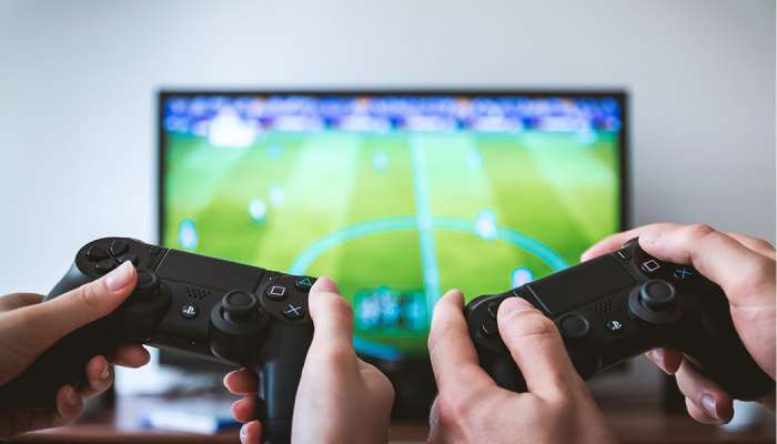 Video game players show enhanced brain activity, decision-making skills