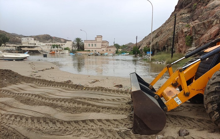 Accumulated water being removed from residential areas, roads in Dhofar