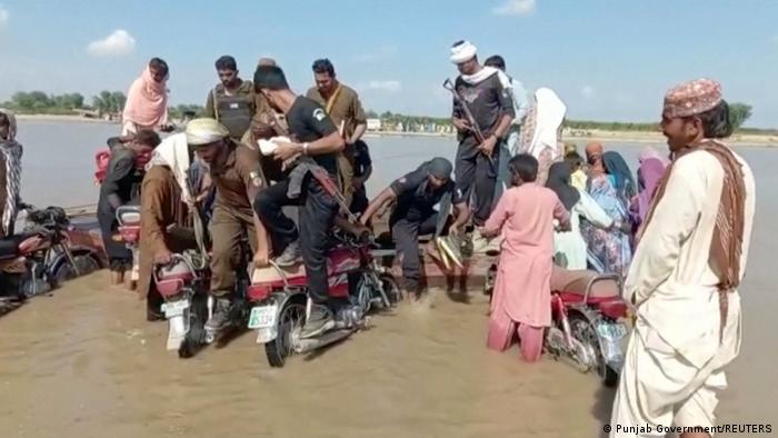 Pakistan: 20 dead after boat capsizes in river