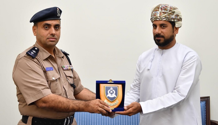 Citizen honoured for rescuing a family in Oman