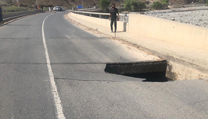 Traffic closed on this road in Oman