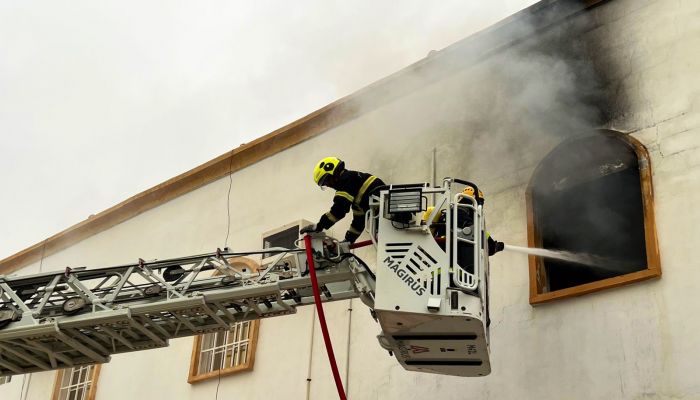 إنقاذ 5 أشخاص من حريق منزل