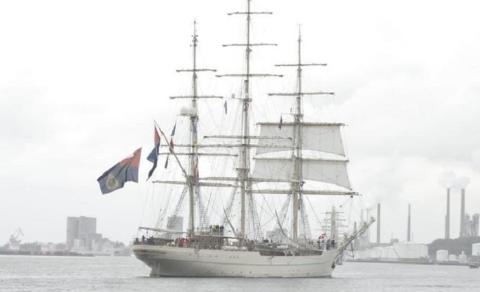 Shabab Oman II leaves port of Aalborg in Denmark