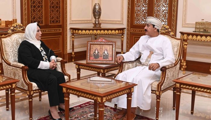 وزير المكتب السلطاني يستقبل سفيرة دولة ليبيا