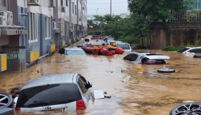 مصرع 11 شخصًا بسبب أمطار غزيرة وفيضانات بكوريا الجنوبية