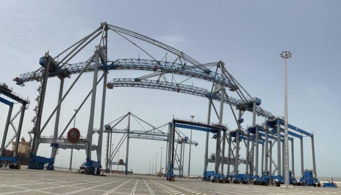 إنجاز 86٪؜ من مشروع رافعات الحاويات بالرصيف التجاري لميناء الدقم