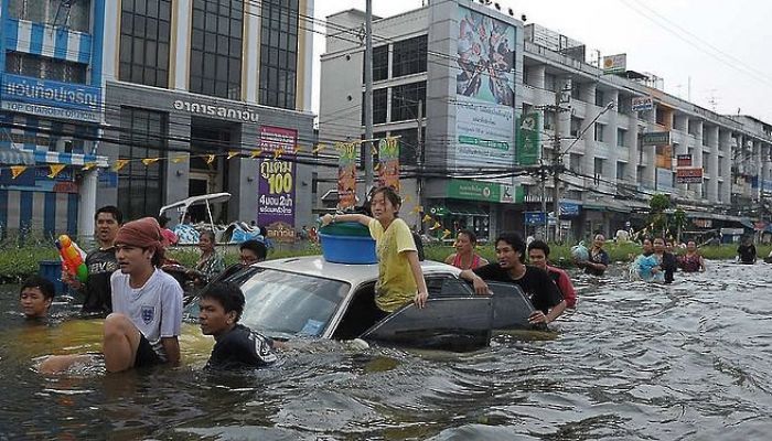 فيضانات على حدود تايلاند وميانمار بسبب المنخفض المداري مولان
