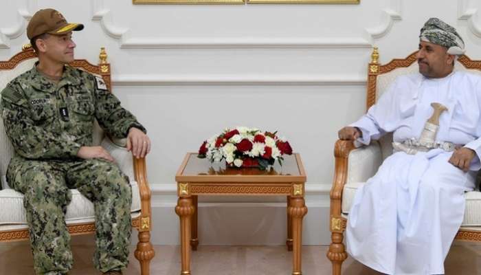 Defence Ministry Secretary General receives US Naval Forces Central Command Chief