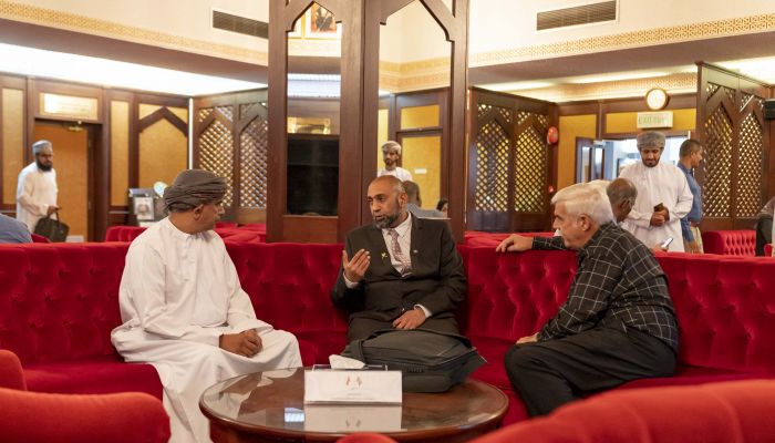 لقاء يبحث تعزيز التبادل الاستثماري والتجاري بين سلطنة عمان وجنوب أفريقيا