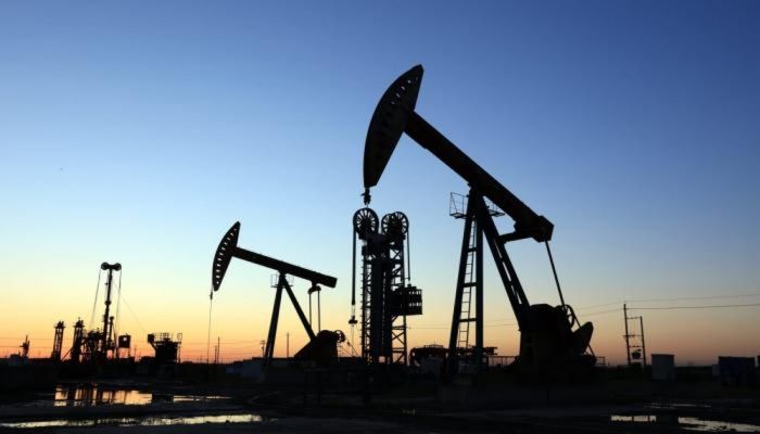 ارتفاع أسعار النفط أكثر من دولار للبرميل