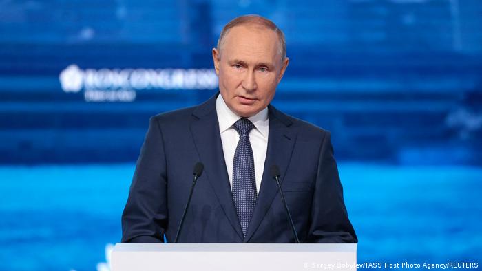 Vladimir Putin slams sanctions in pitch for new global order