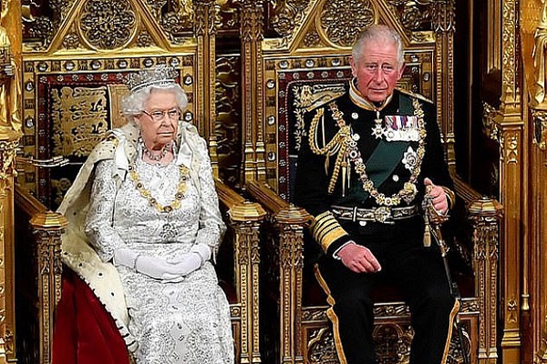 تشارلز: نحن في لحظة حزن عظيم