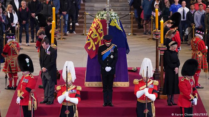 Queen Elizabeth's grandchildren hold vigil
