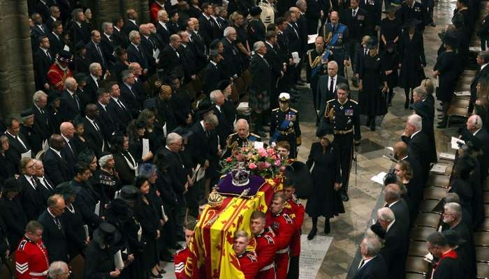 Delegated by HM, Foreign Minister participates in Queen’s funeral service