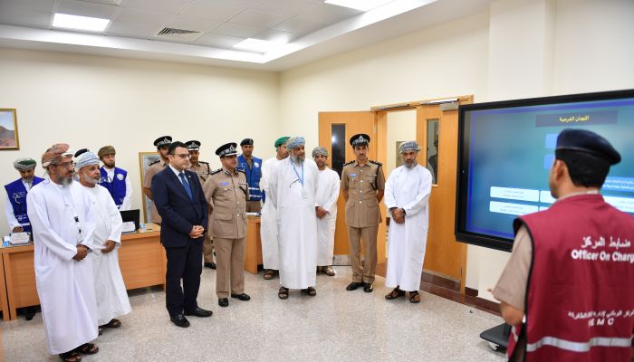 وفد من منظمة الصحة العالمية يزور قيادة شرطة محافظة الداخلية