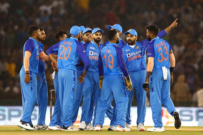 India fail to defend 209-run target, trail 0-1 in series