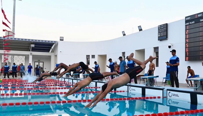 فريق قيادة شرطة المهام الخاصة يتوج بدرع بطولة شرطة عمان السلطانية للسباحة