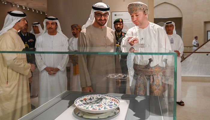 بالصور..الشيخ محمد بن زايد يزور المتحف الوطني