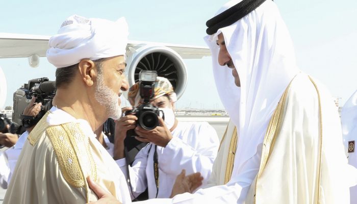 جلالة السلطان يبعث برسالة خطية إلى أخيه أمير قطر