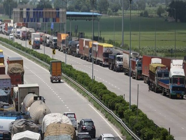 Road logistics sector in India sees growth due to strong demands