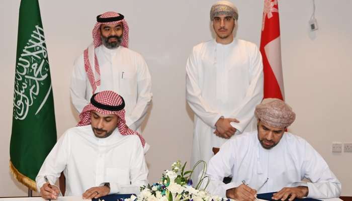 Omani, Saudi firms sign agreements to invest in ICT sector
