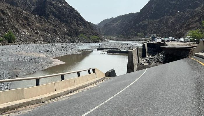 بأكثر من 80 مليون ريال..وزارة 'النقل' تسند مناقصات إصلاحات أضرار الطرق