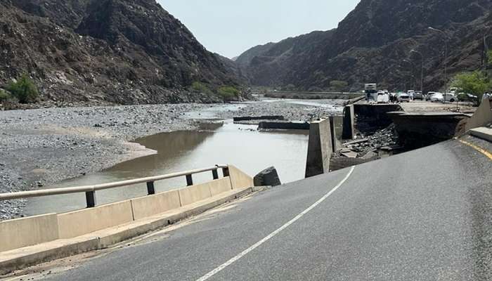 Tenders worth OMR80 million awarded to repair damaged roads