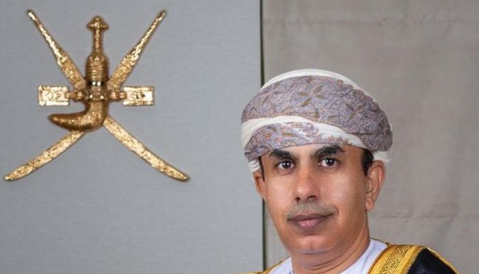 وزير الصحة يغادر البلاد متوجها إلى برلين