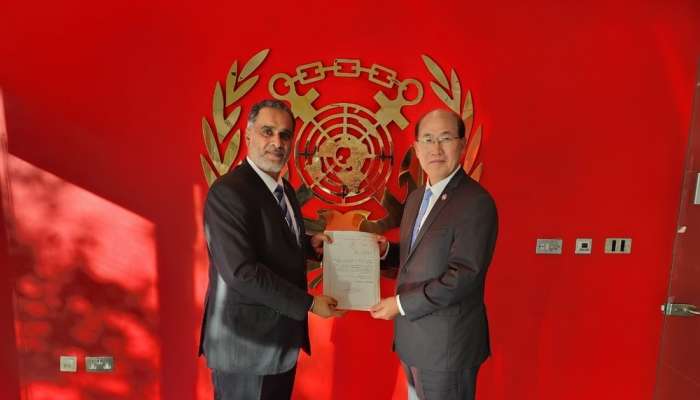 Permanent Envoy of Oman presents credentials to International Maritime Organisation